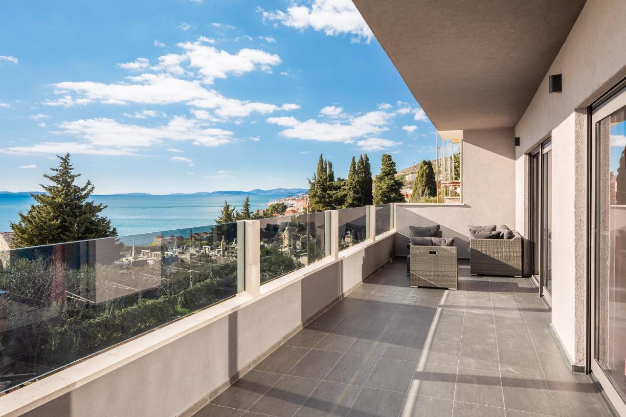 Luxury Apartment Lorena - Private Heated Pool - Есенице Экстерьер фото