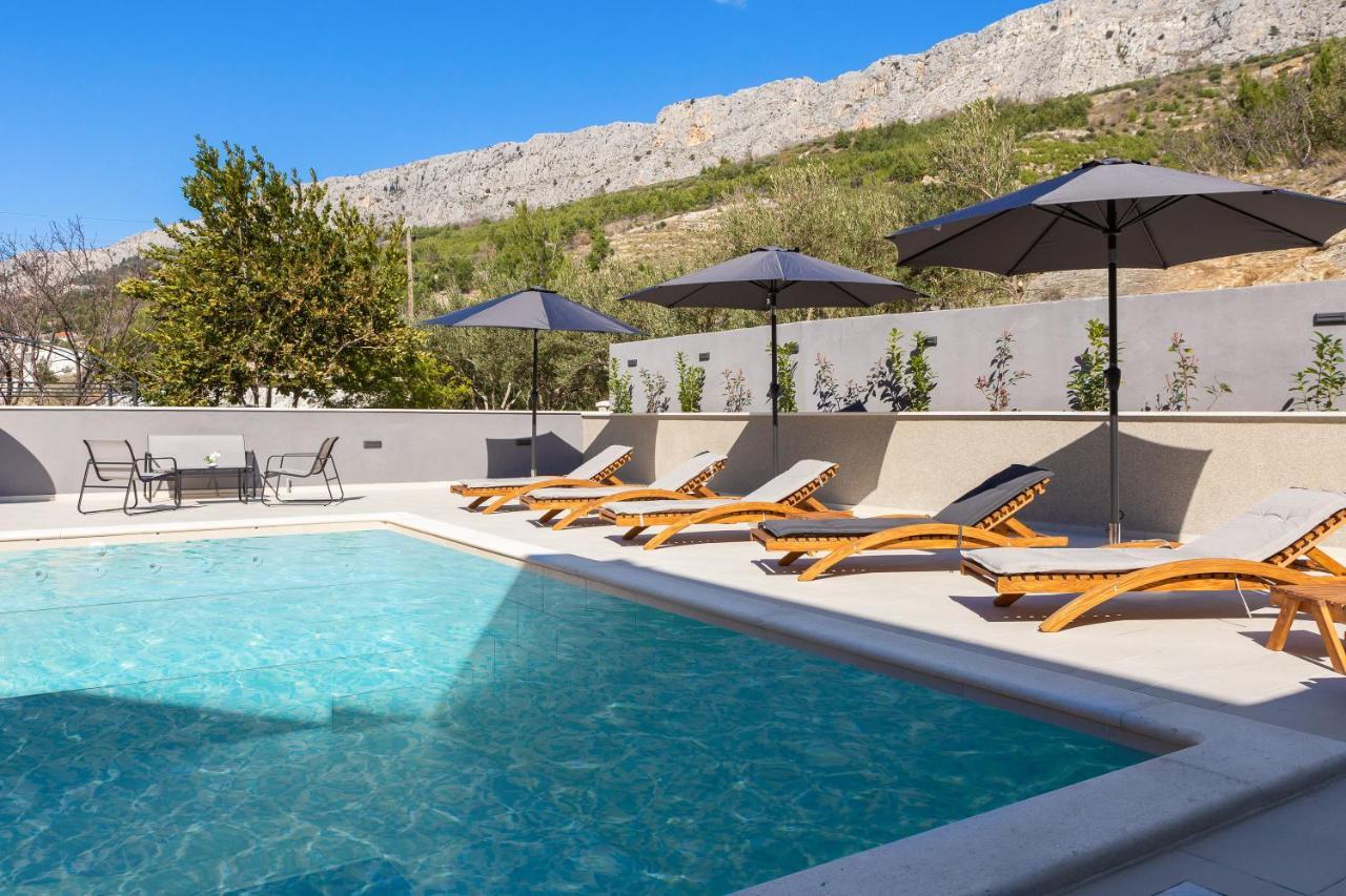 Luxury Apartment Lorena - Private Heated Pool - Есенице Экстерьер фото