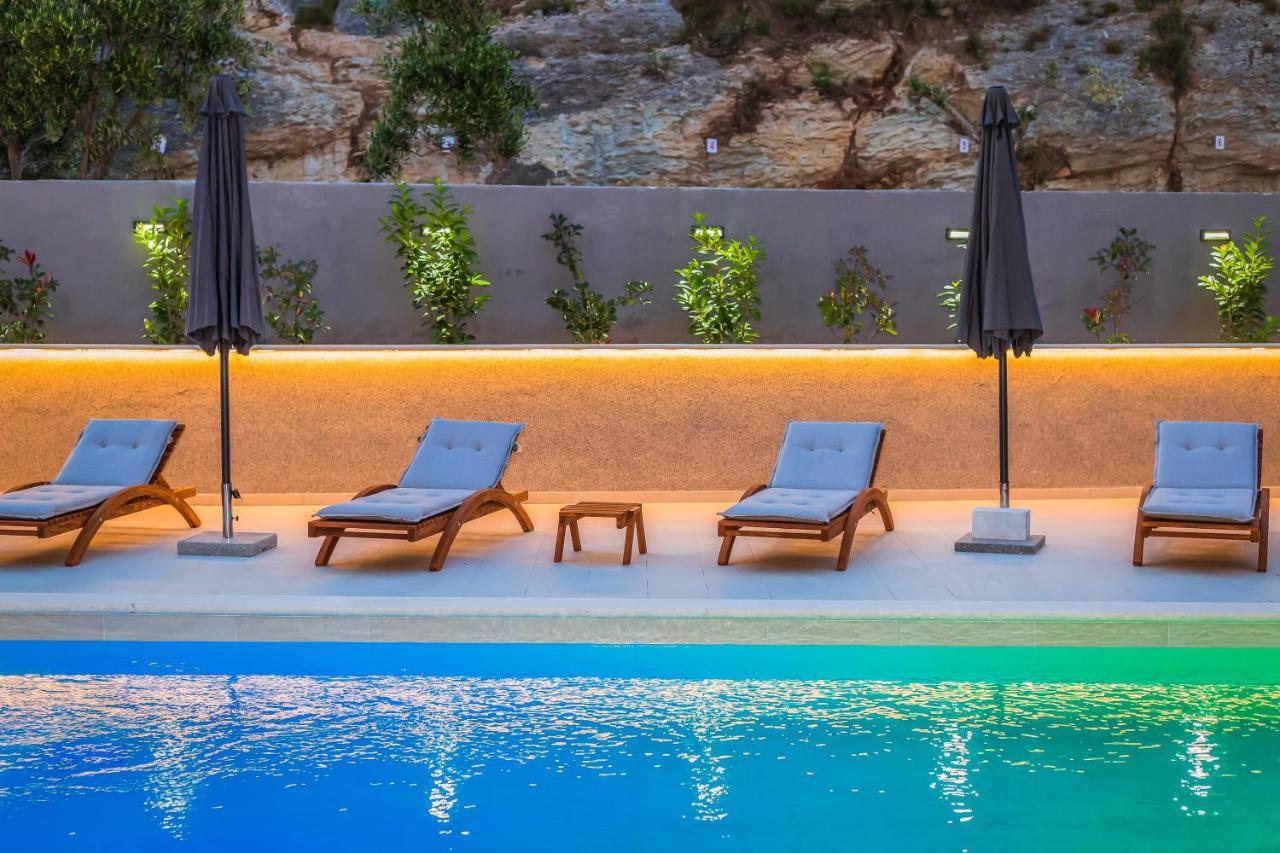 Luxury Apartment Lorena - Private Heated Pool - Есенице Экстерьер фото