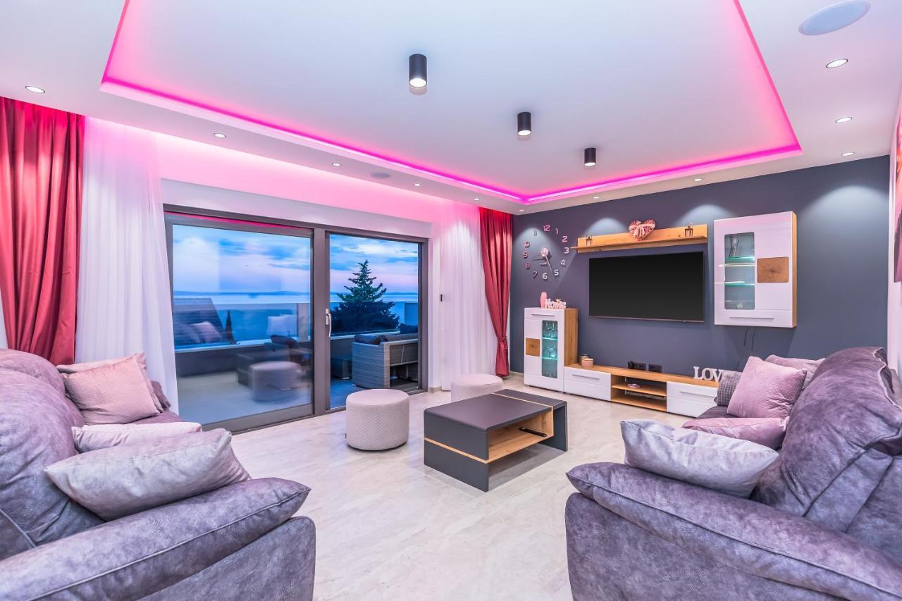 Luxury Apartment Lorena - Private Heated Pool - Есенице Экстерьер фото