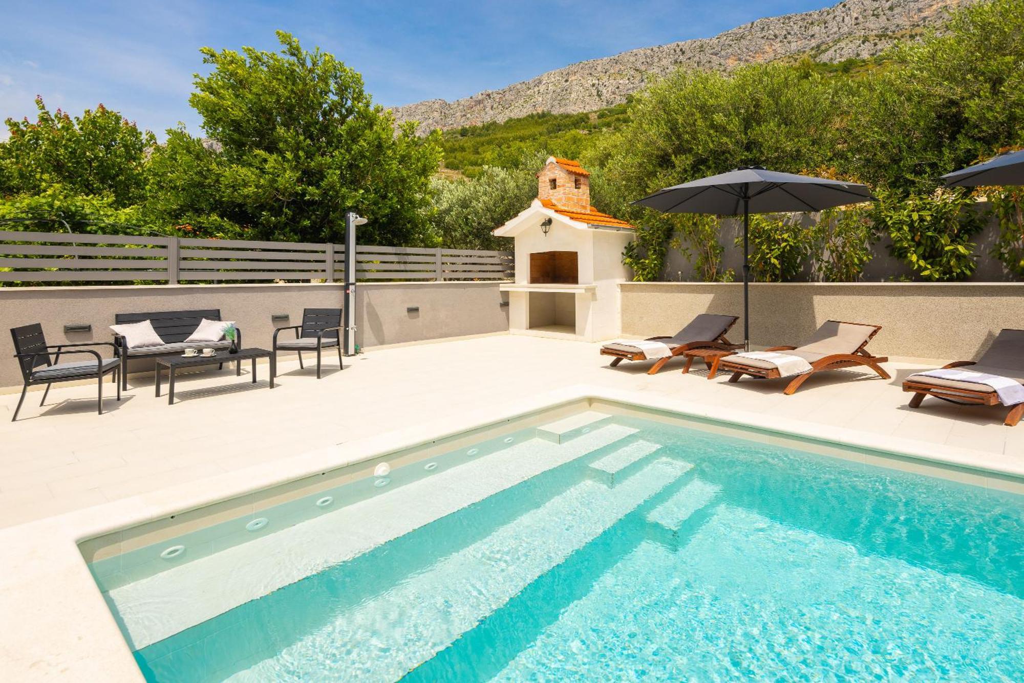 Luxury Apartment Lorena - Private Heated Pool - Есенице Экстерьер фото