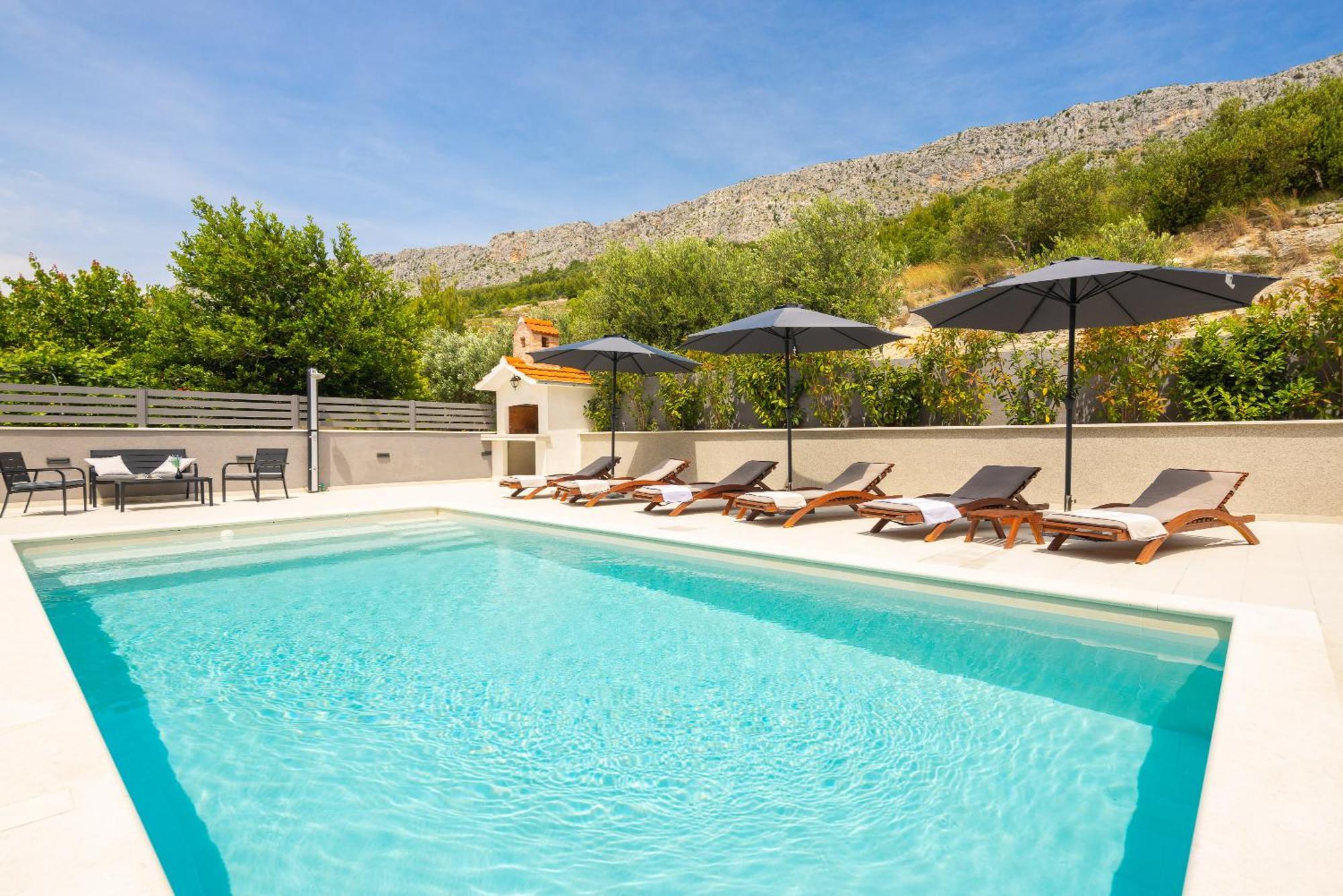 Luxury Apartment Lorena - Private Heated Pool - Есенице Экстерьер фото